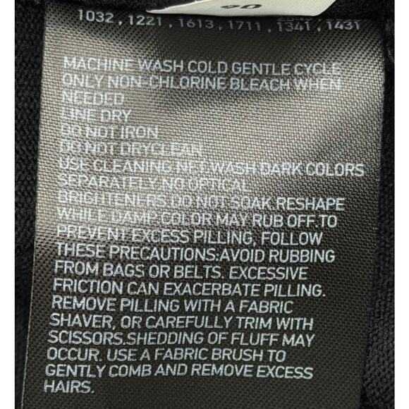 UniQlo Black Crew Neck Long Sleeve Soft Minimalist Classic Sweater S Unisex - Picture 6 of 6